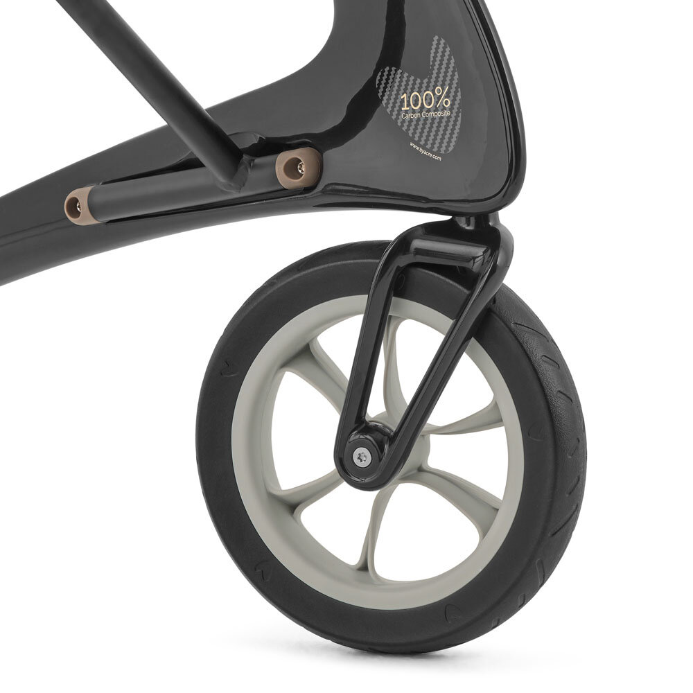 By ACRE Ultralight Carbon Rollator &ndash; Binnen en Buiten